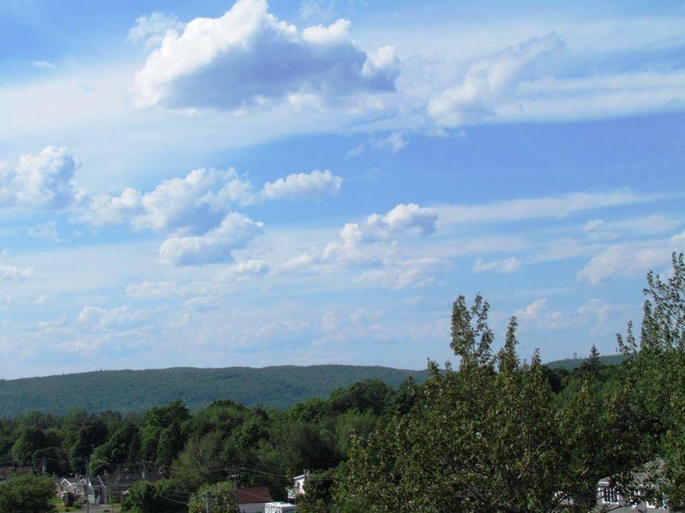 Auberge La Rocaille Shawinigan Exterior foto